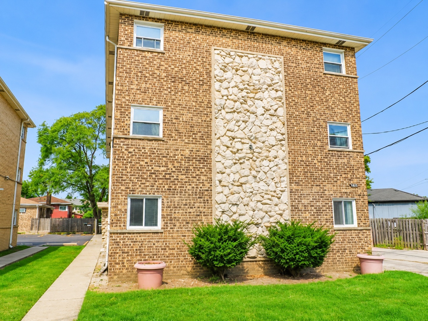 2440 River Road