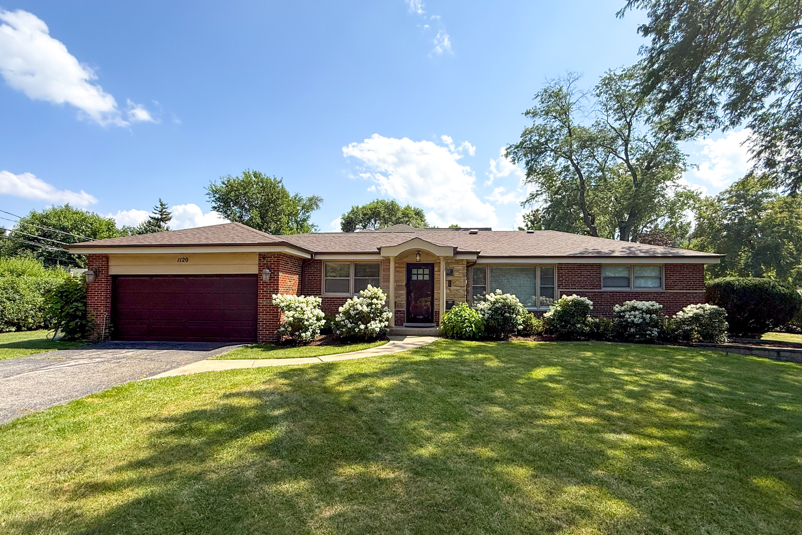 1120 Manor Drive