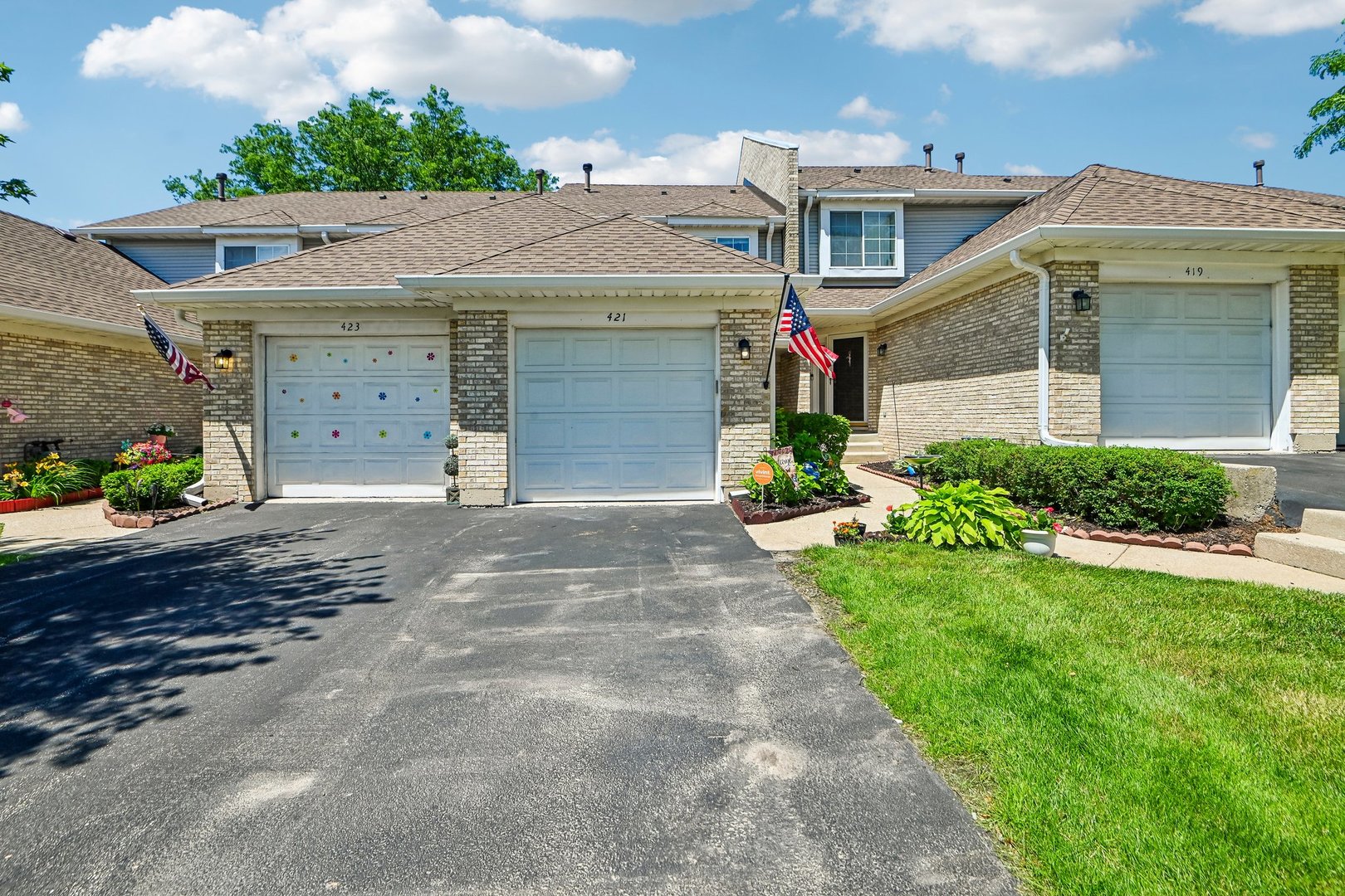 421 Lakeview Circle