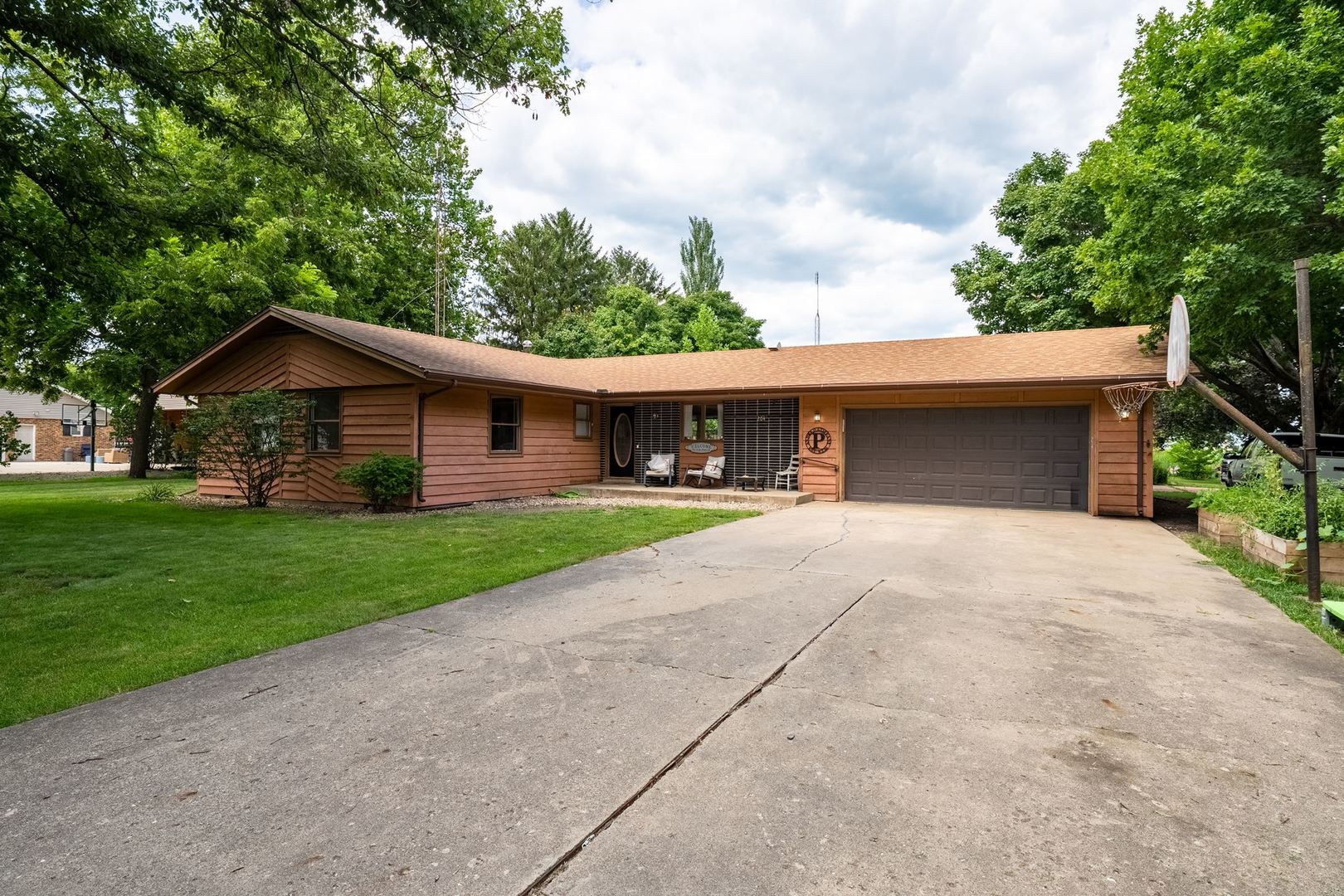 204 E Koopman Drive