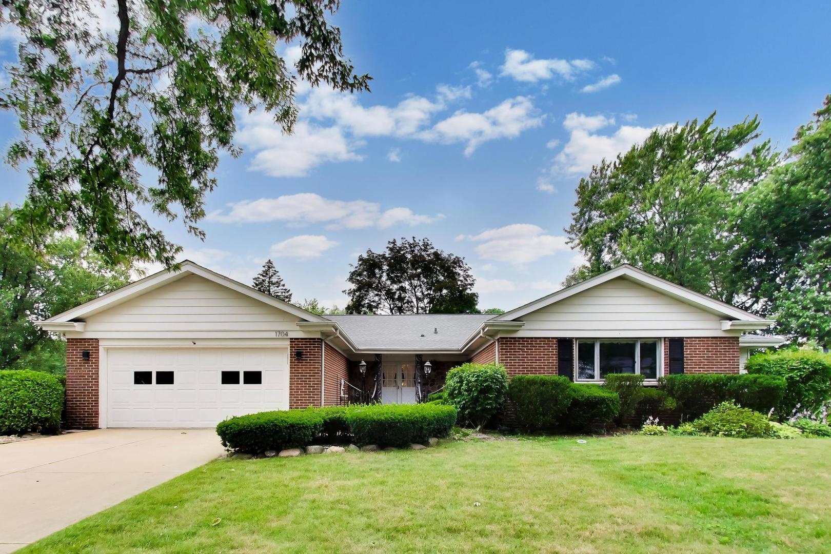 1704 Sunnyside Circle