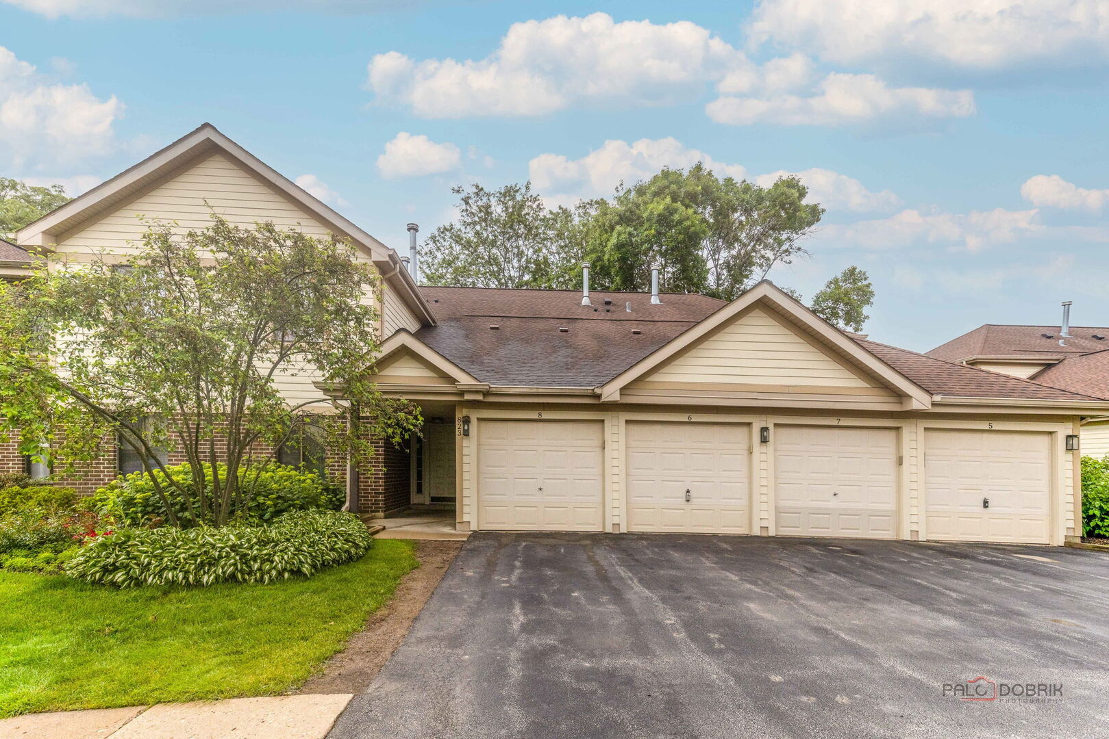 823 E Coach Road