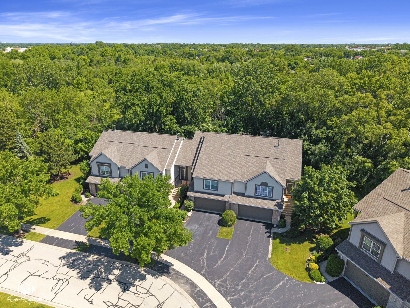2605 Oxford Court