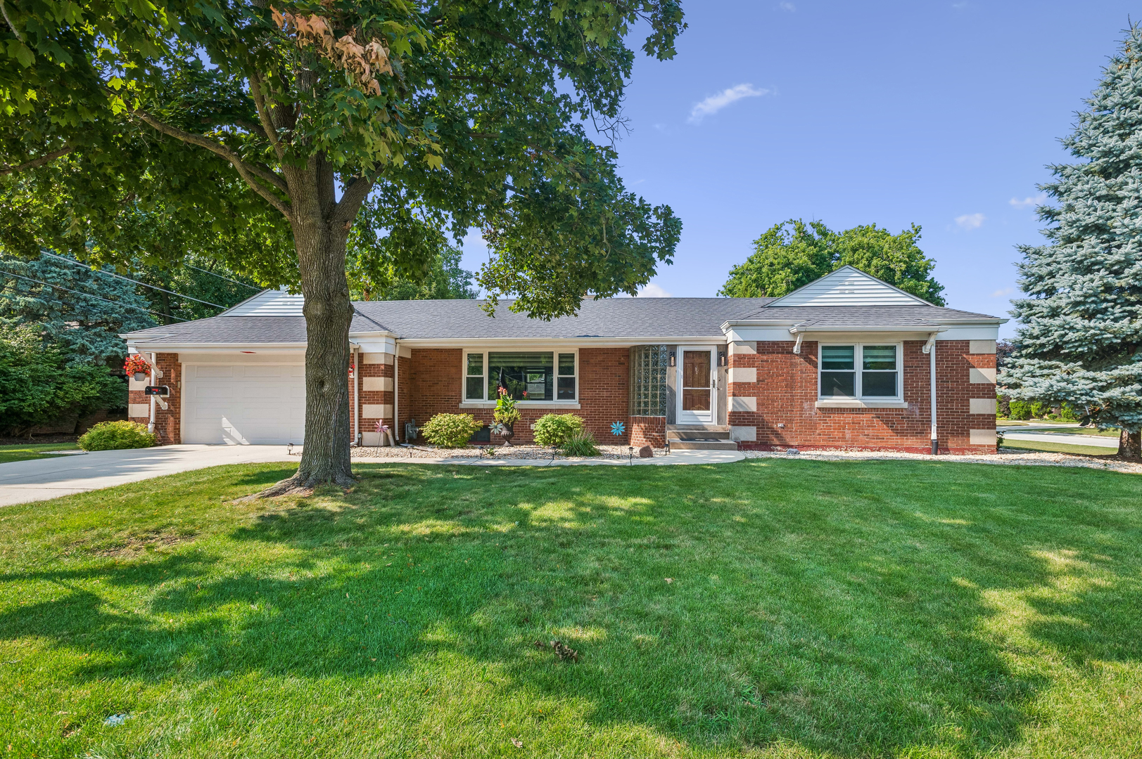 1432 Robinhood Lane