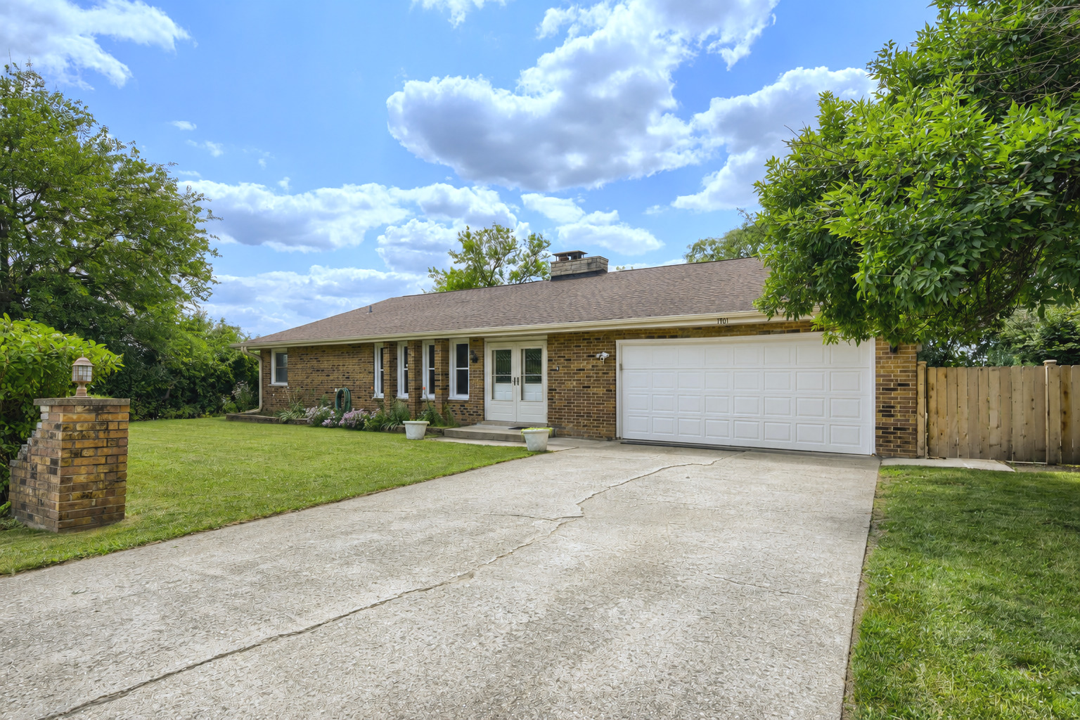 1701 Lynwood Lane
