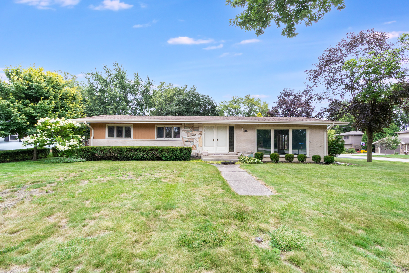 642 Country Lane