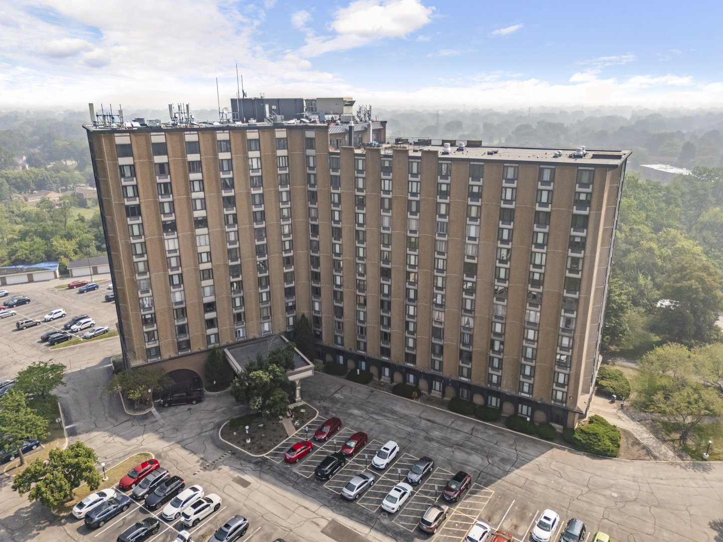 1 Renaissance Place