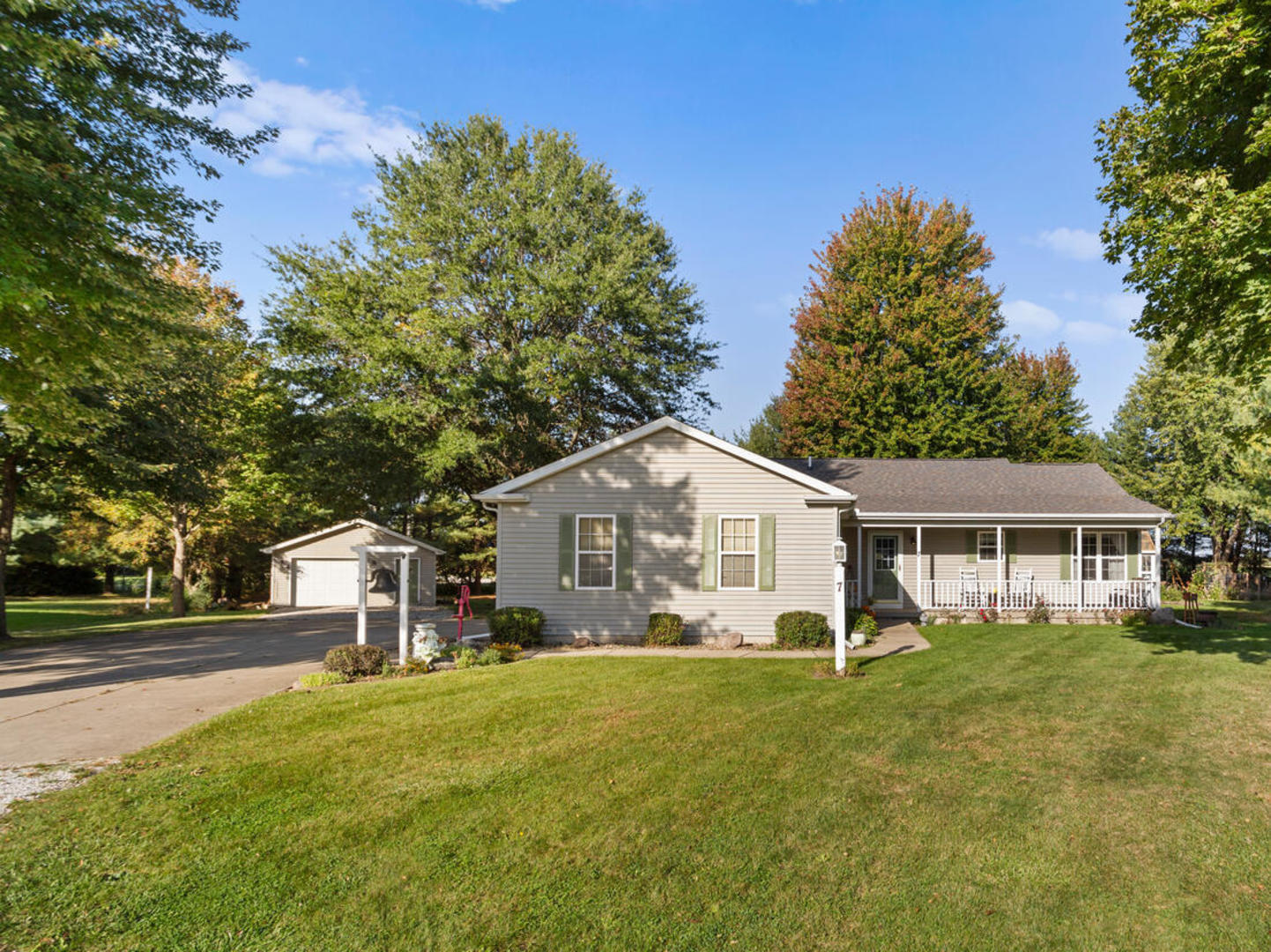 7 Sand Lake Court