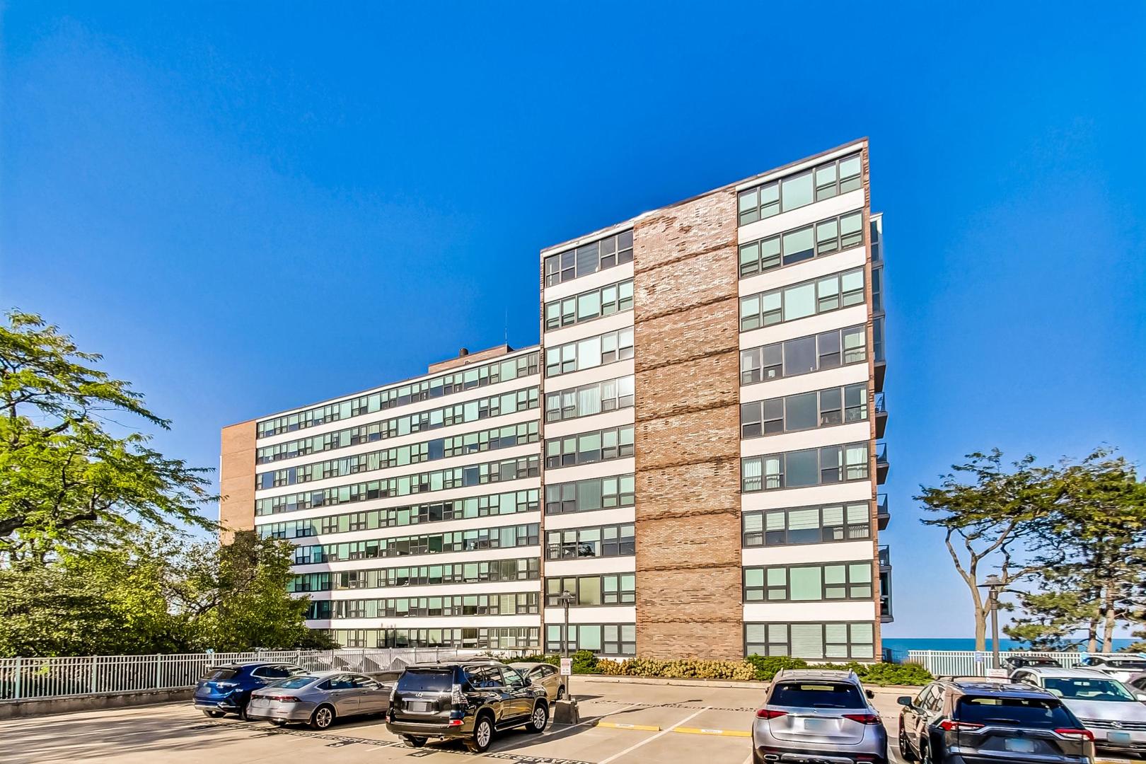 1616 Sheridan Road