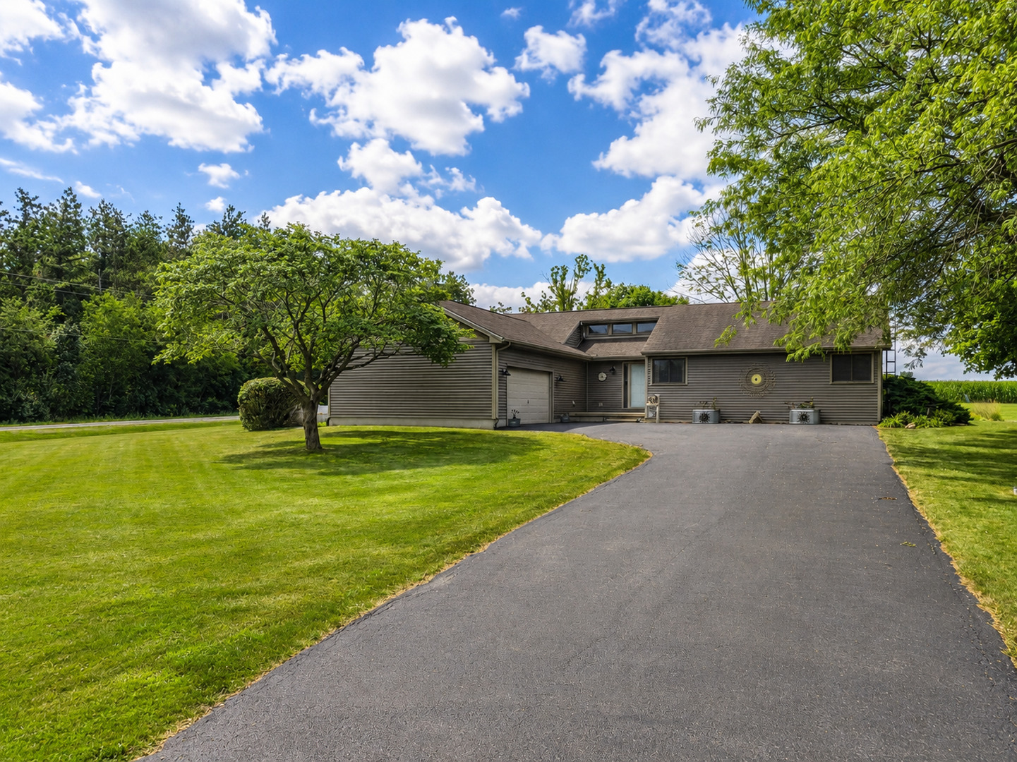 1396 N 1789th Road
