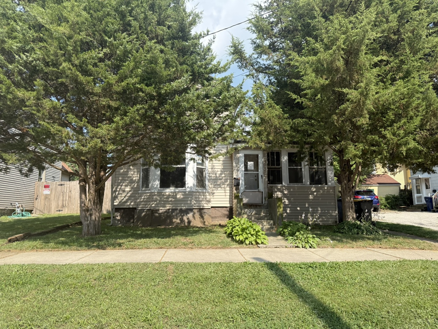 209 Sherman Place