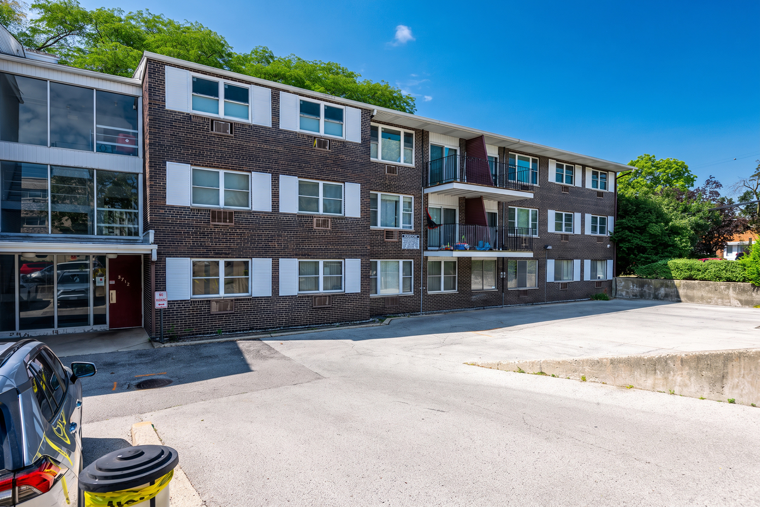 8712 Skokie Boulevard