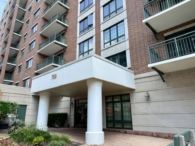 750 Pearson Street