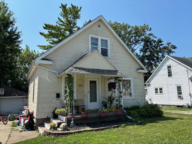 1009 Rockwell Street