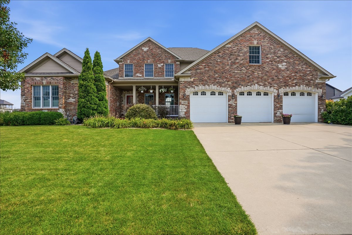1203 Silver Oak Circle