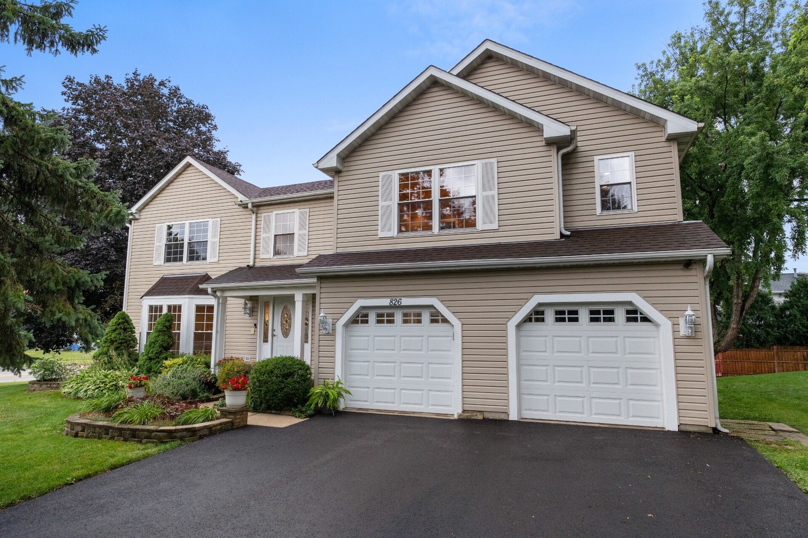 826 Pin Oak Circle