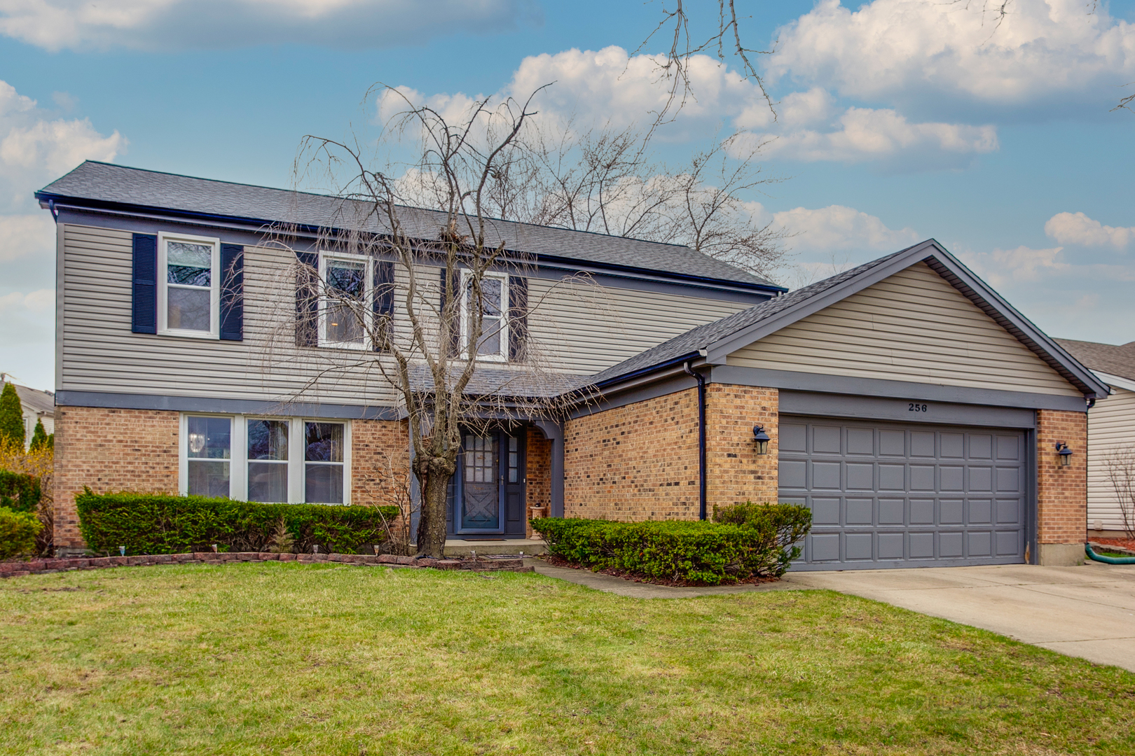 256 E Fox Hill Drive