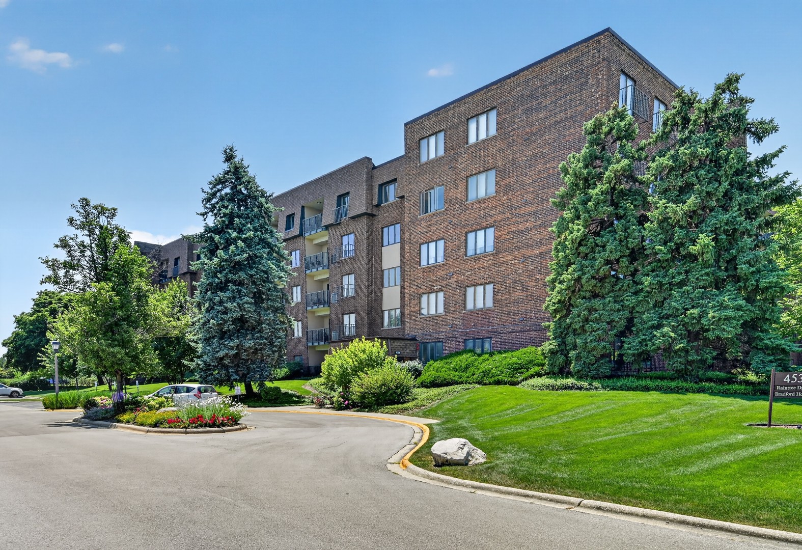 453 Raintree Drive