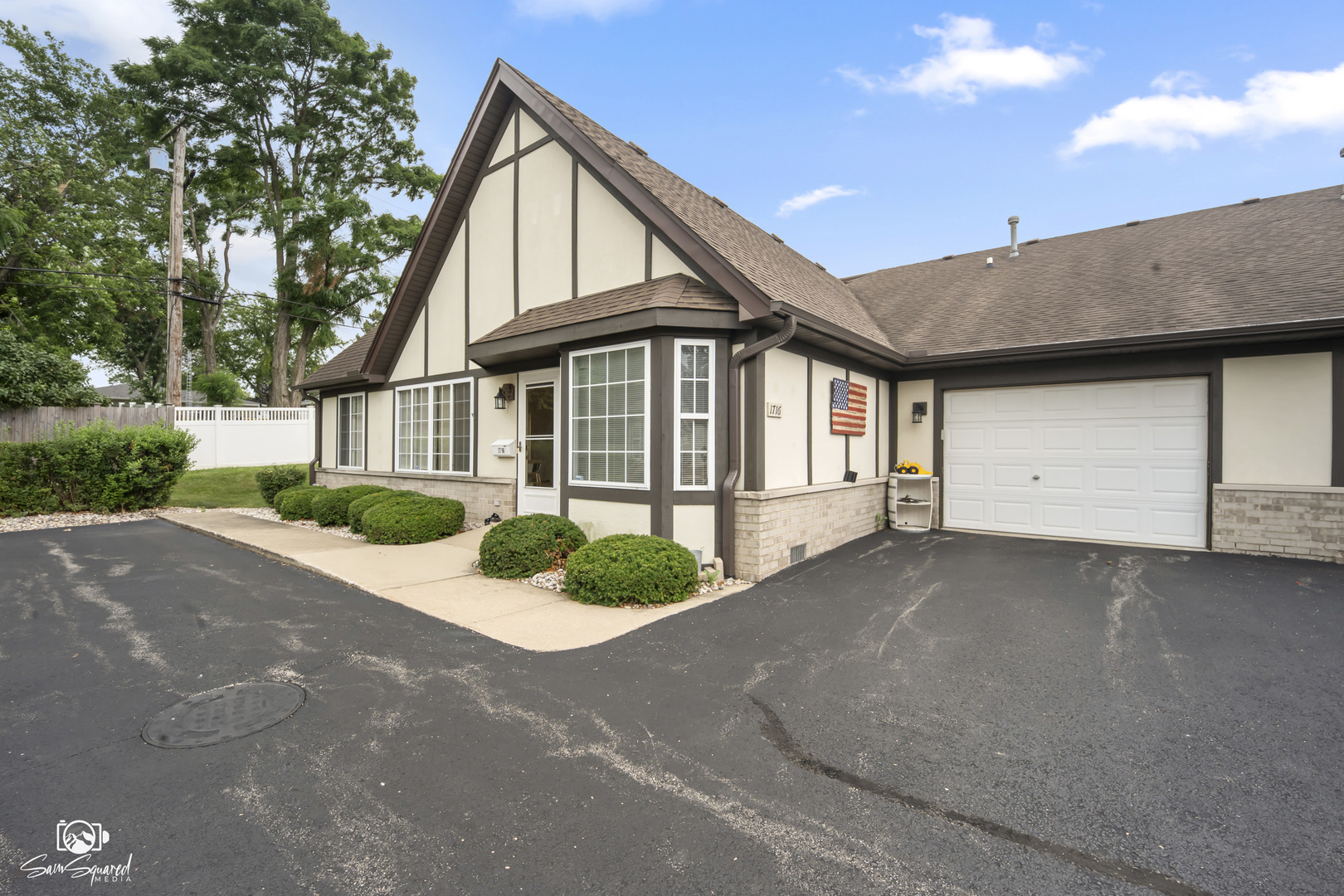 1716 Willow Circle Drive