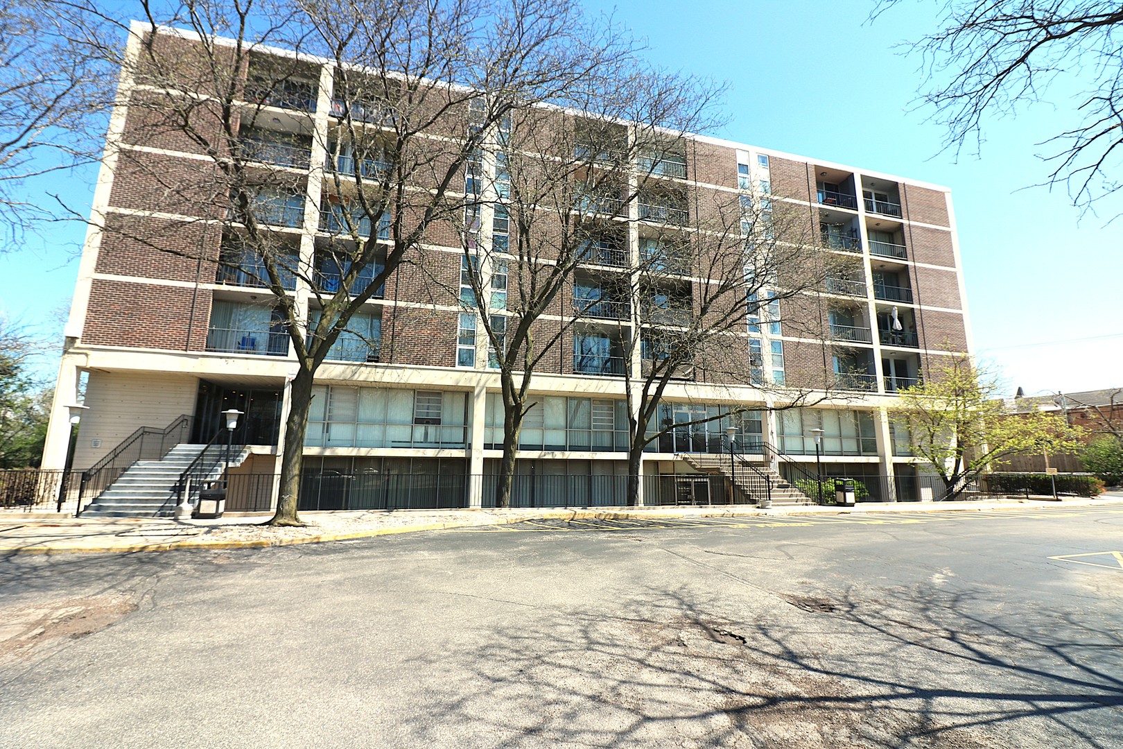 1043 S York Road