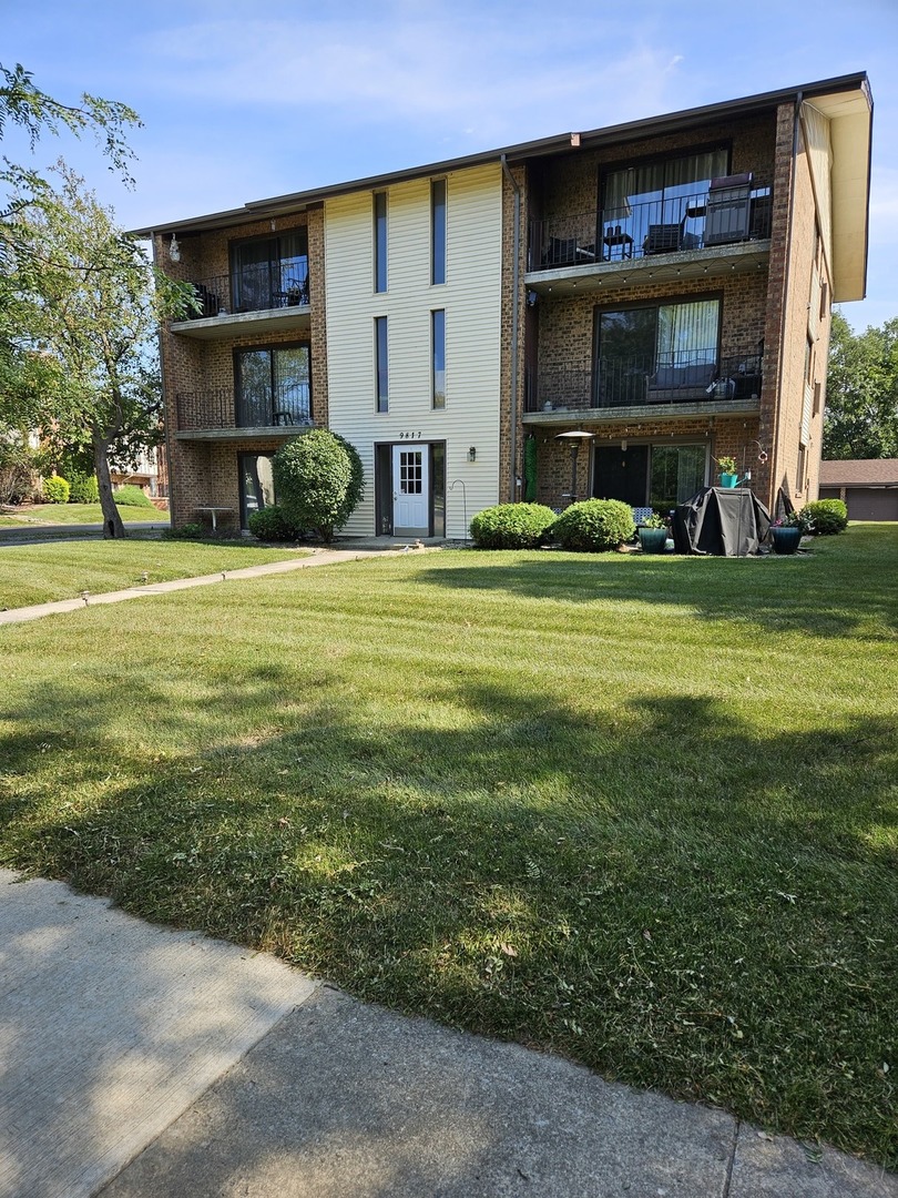 9817 Treetop Drive