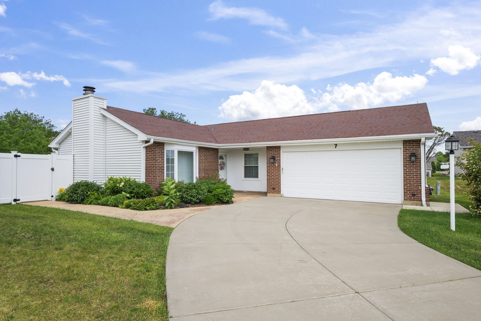 7 Greystone Court