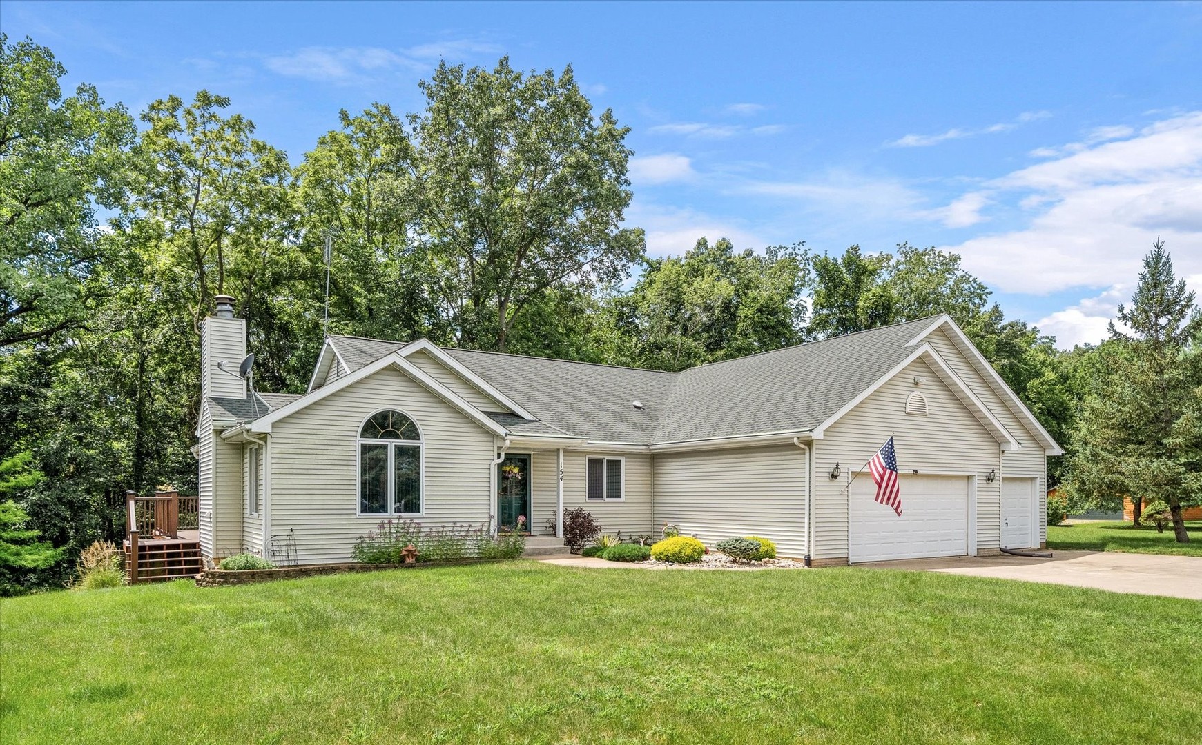 154 LAKE THUNDERBIRD Drive