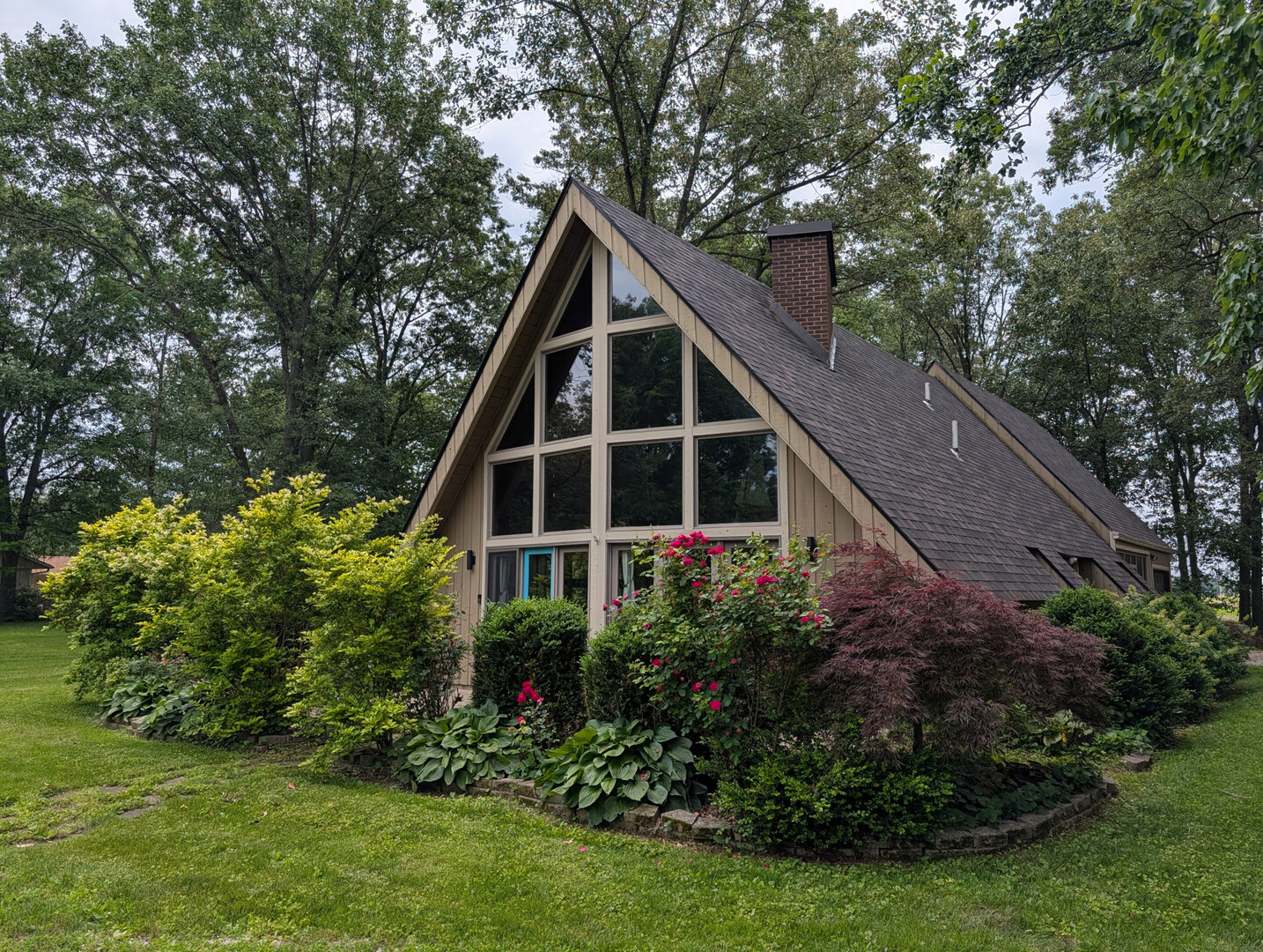 2216 Lake Hills Drive