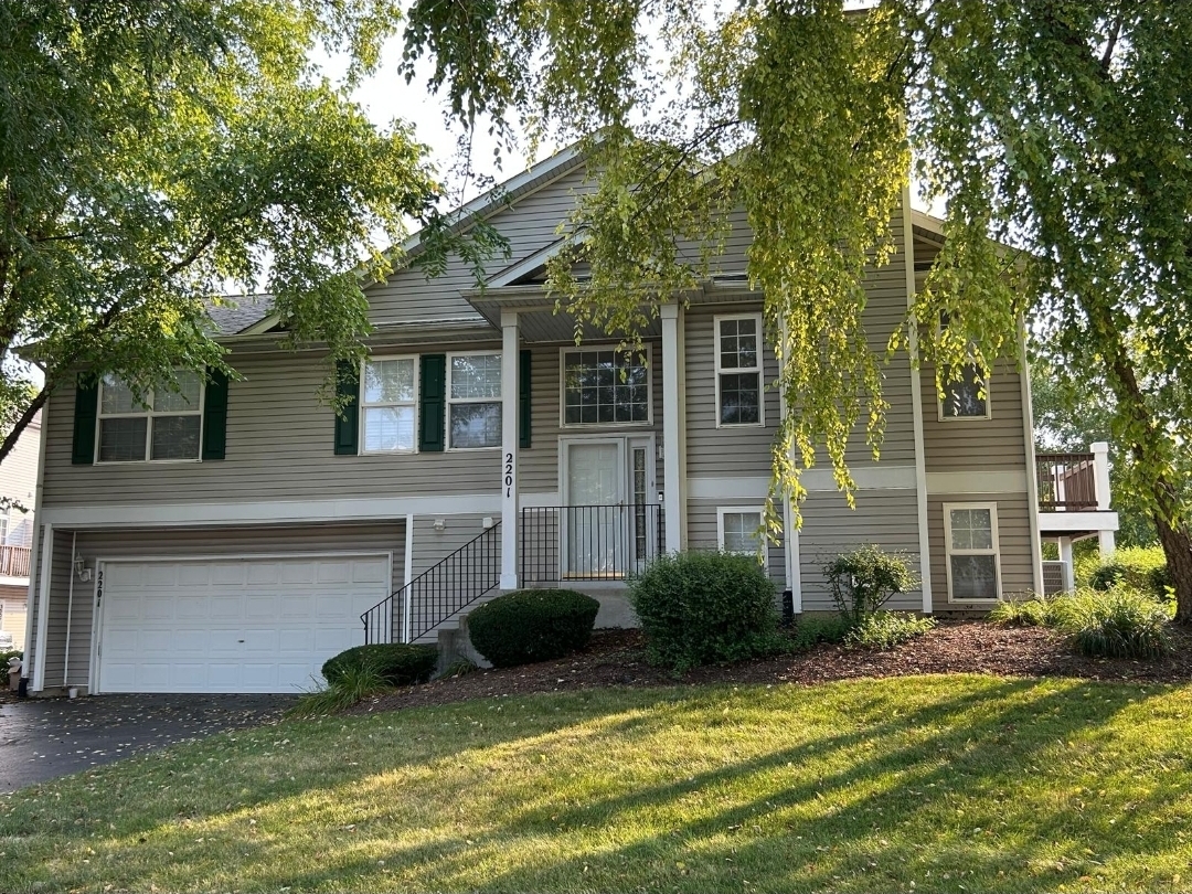 2201 Graystone Drive