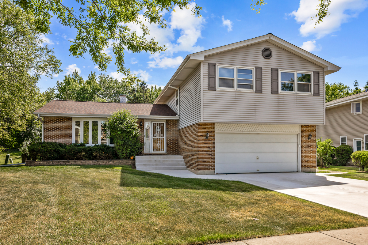 1727 Roosa Lane