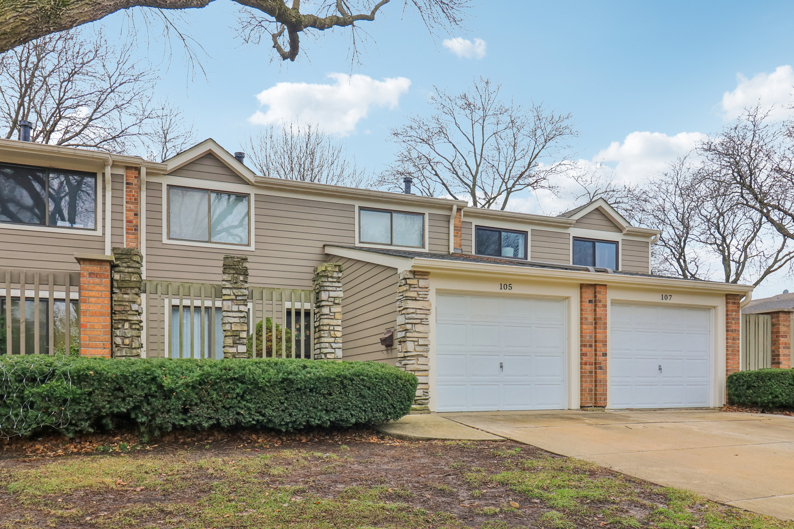 105 W Dover Drive