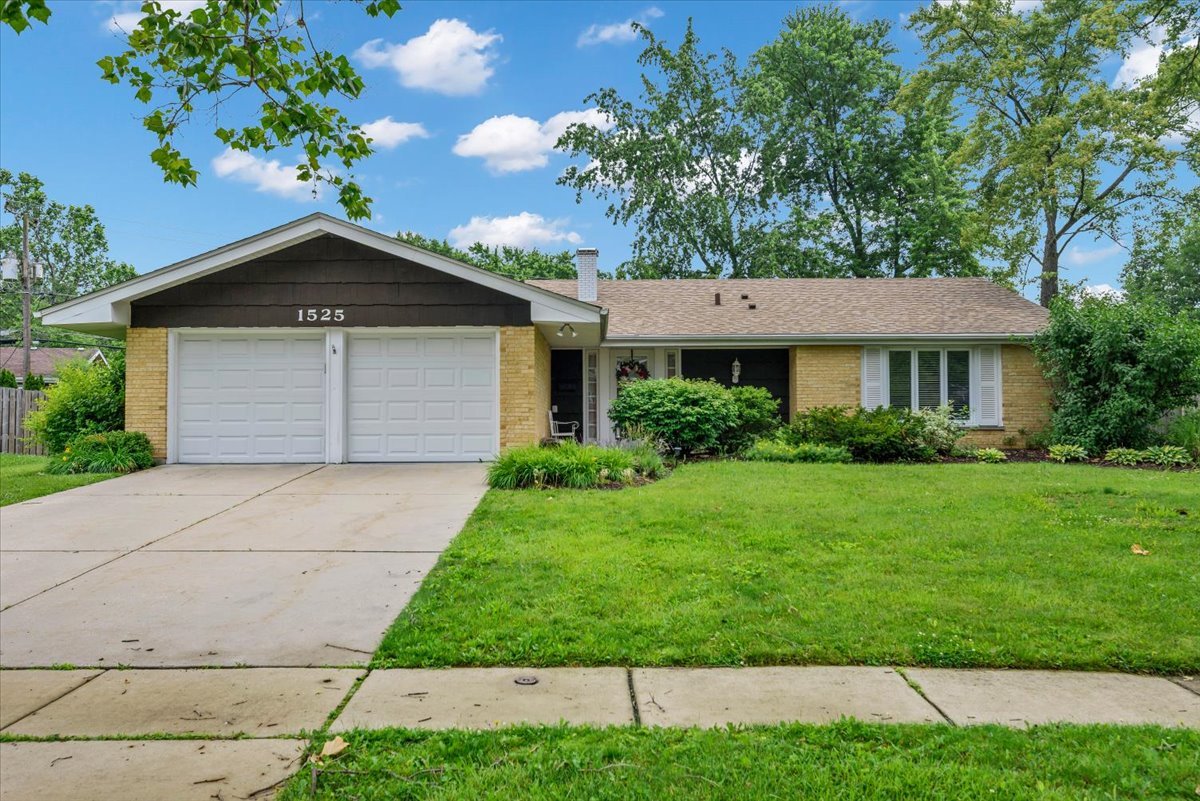 1525 Mayfield Lane