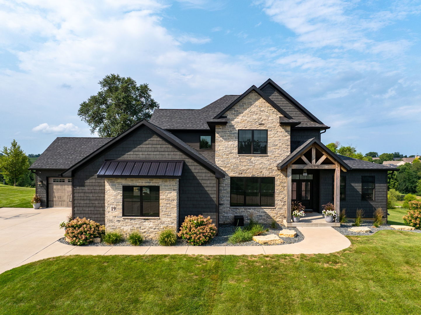 19 Pebble Creek Circle