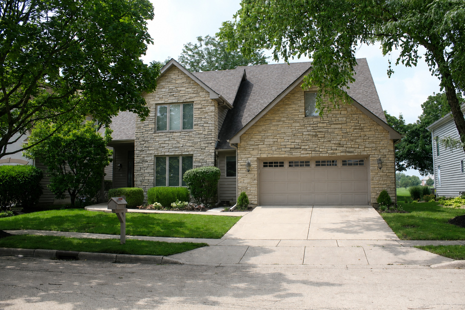 1319 Cranbrook Circle