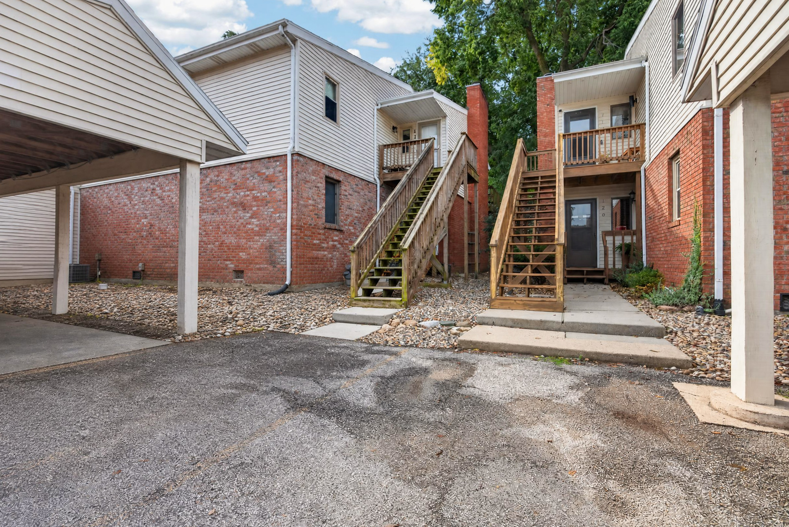903 N Linden Street