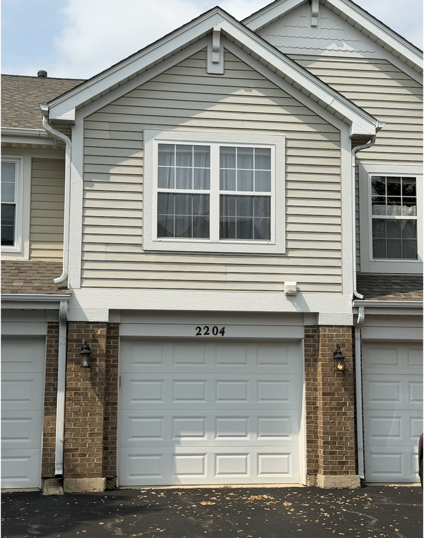 2204 SCOTT Lane