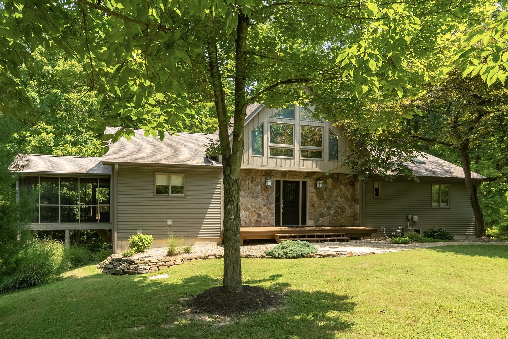 3 Iroquois Trail