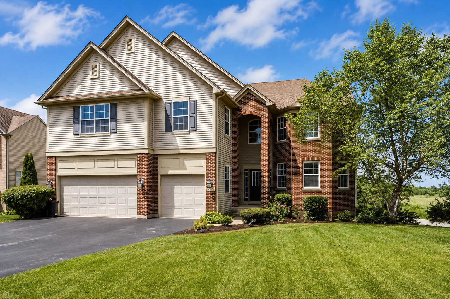 5218 Greenshire Circle