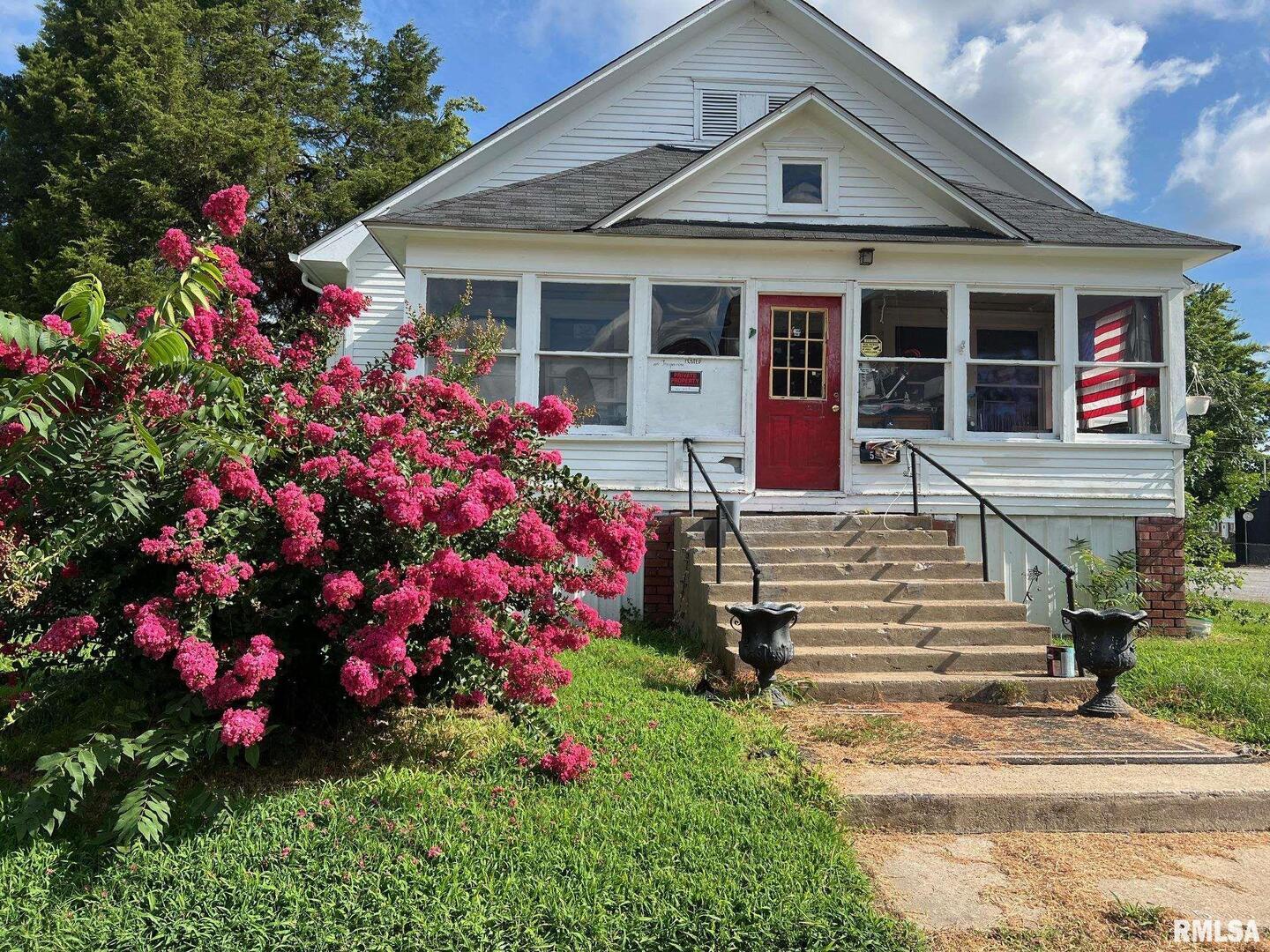 503 E POPLAR Street