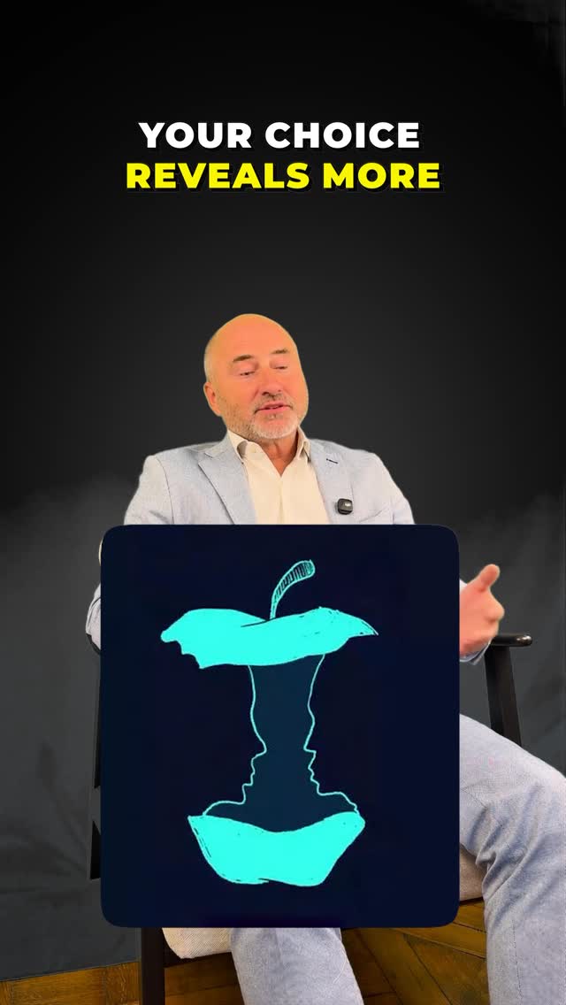 🪞 Psychological Reflection - Faces or Apple?