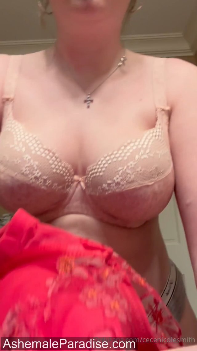 cecenicolesmith tgirl amateur 24