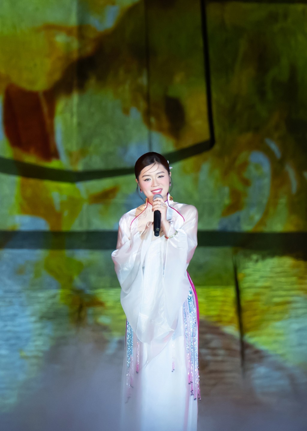 Thu Tha Bản Thân Nguyễn Duy Trí • Đi Tìm Em • 2023 Gallery 2