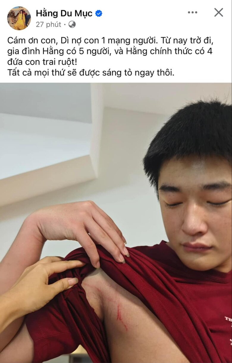 Anh Đè Cô Lên Bàn Gallery 2