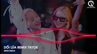 Anh đưa tay ra để cố vuốt ve Gallery 2