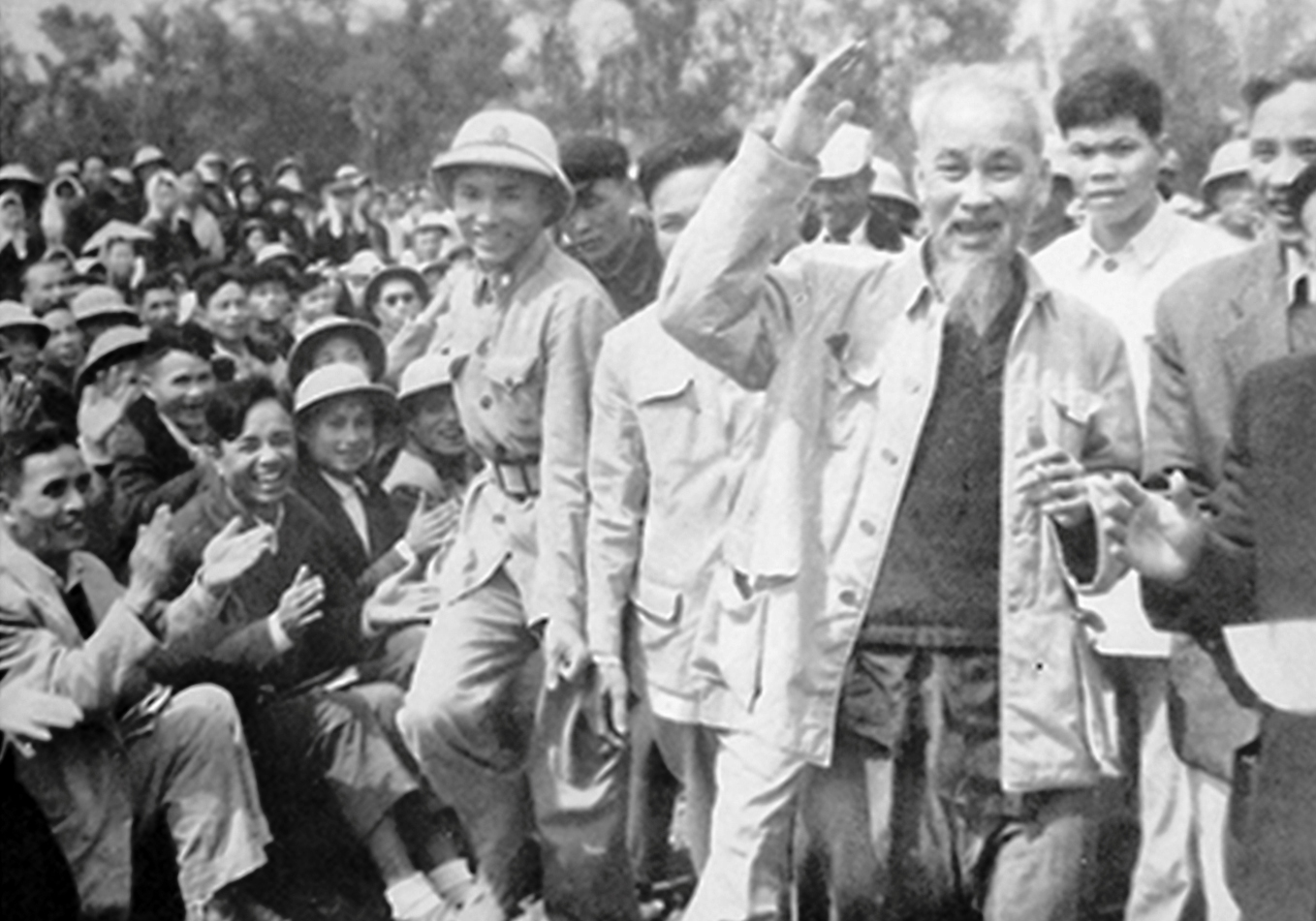Hiểu biết sâu sắc về lịch sử và văn hóa dân tộc Việt Nam của các nước trong khu vực Gallery 1