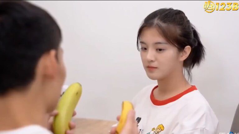 Anh Trai Dạy Em Gái Cách Làm Tình