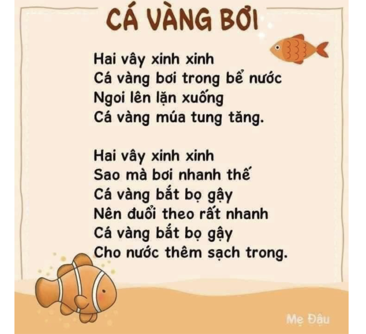 Cá Vàng Bơi Trong Bể Nước