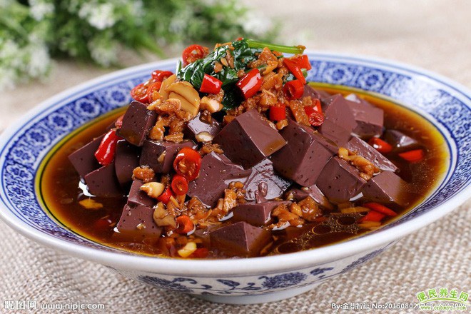 Bầu ăn tiết canh dê được không?