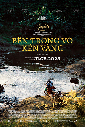Bên Trong Vỏ Kén Vàng