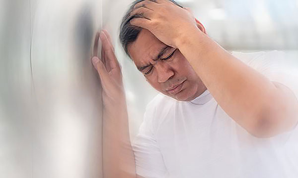 Bị Choáng Khi Đứng Dậy
